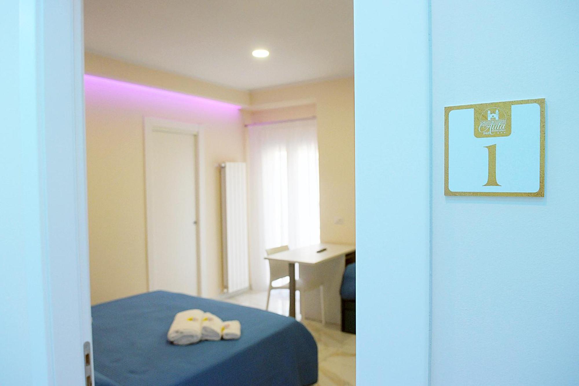 B&B Aida Rooms تْشيفالو المظهر الخارجي الصورة