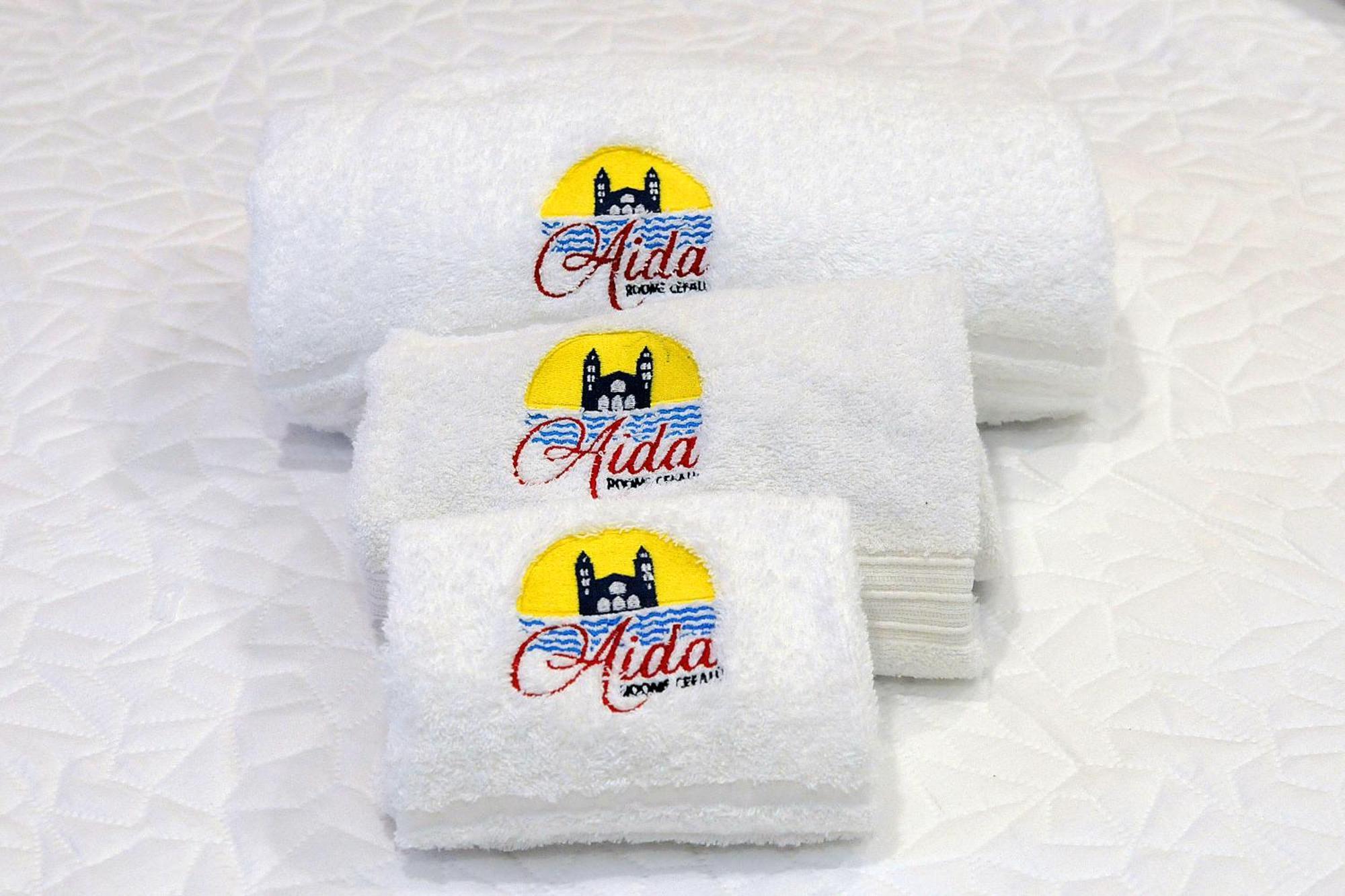 B&B Aida Rooms تْشيفالو المظهر الخارجي الصورة