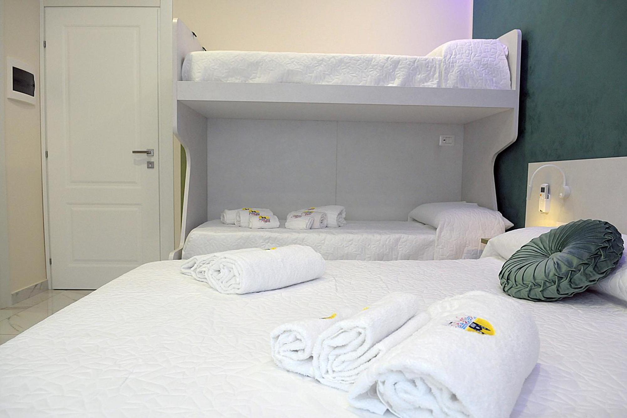 B&B Aida Rooms تْشيفالو المظهر الخارجي الصورة