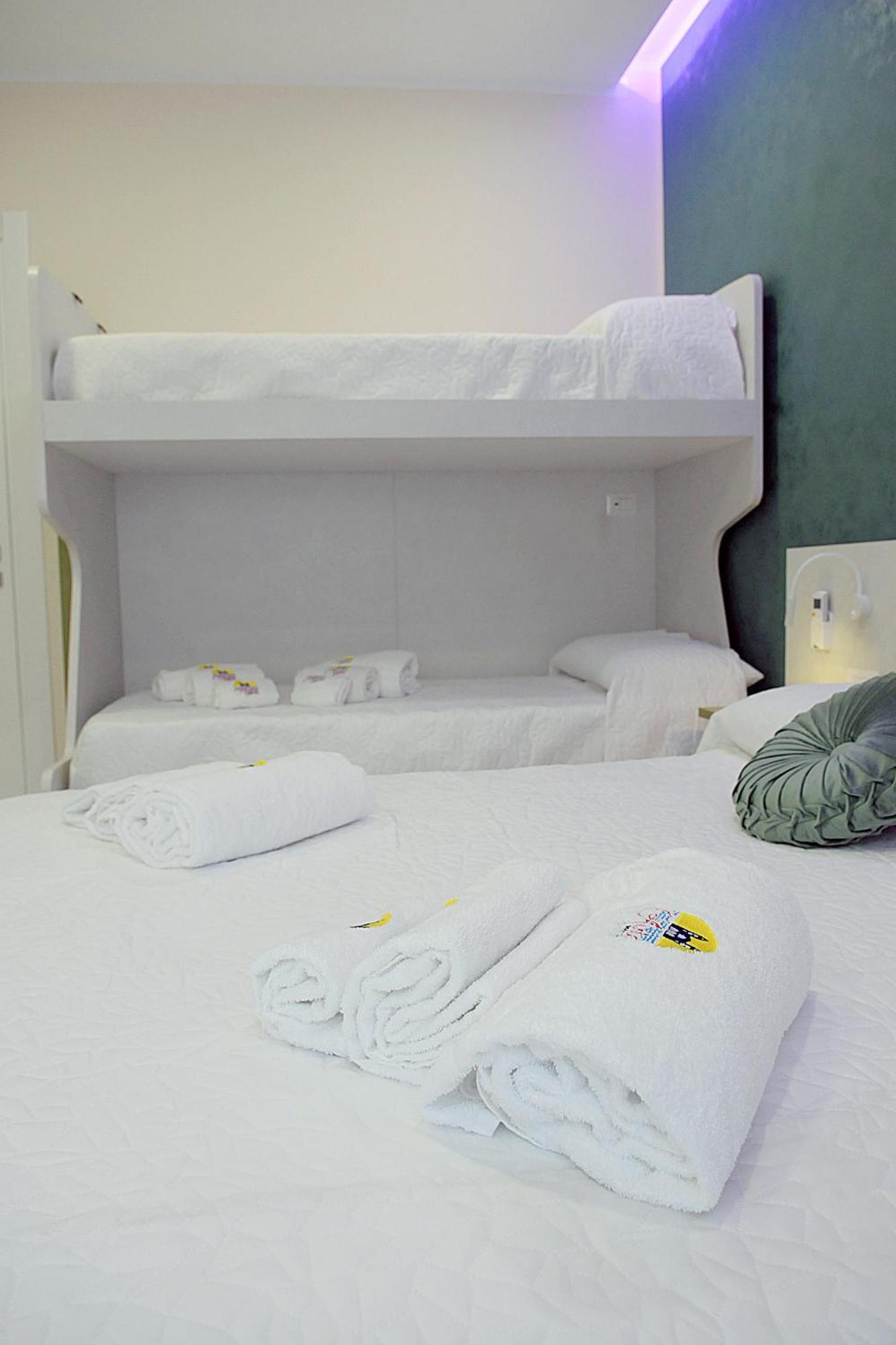 B&B Aida Rooms تْشيفالو المظهر الخارجي الصورة